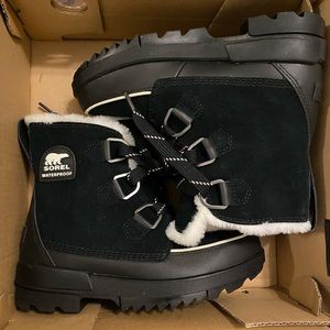 SOREL WINTER BOOTS, SIZE 6.5, WORN ONCE